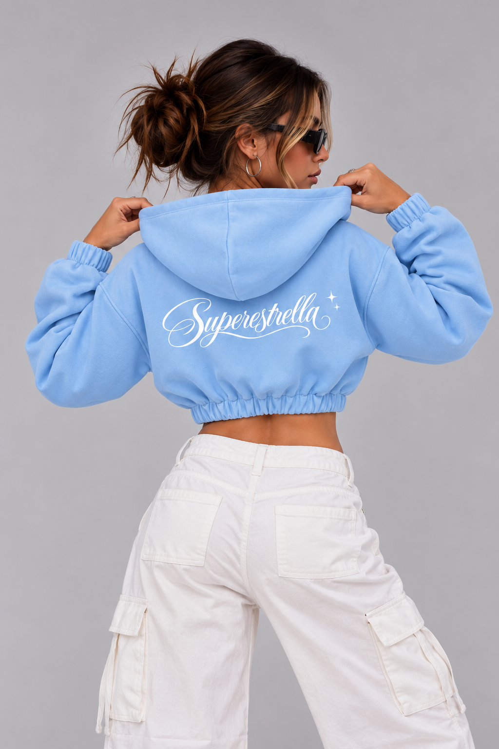 Chaqueta Superestrella Celeste - espalda, modelo