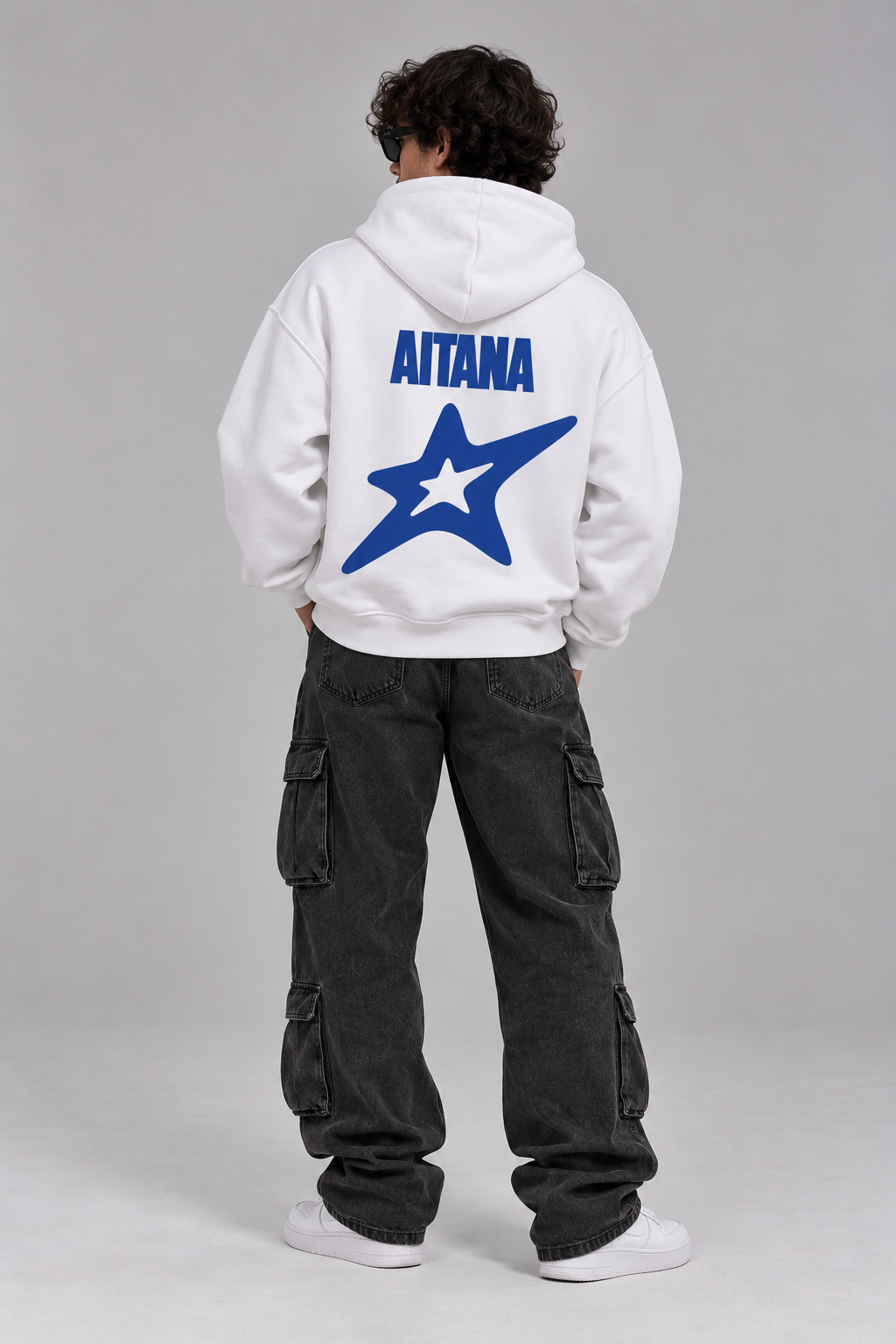 Hoodie Aitana Blanco - espalda, modelo