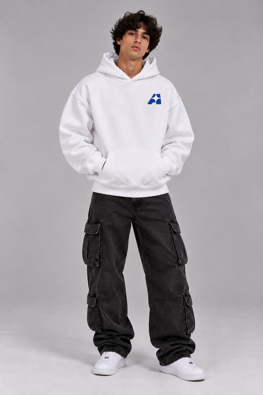 Hoodie Aitana Blanco - frente, modelo